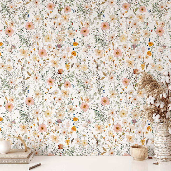 Avery Wallpaper - Studio Exclusive