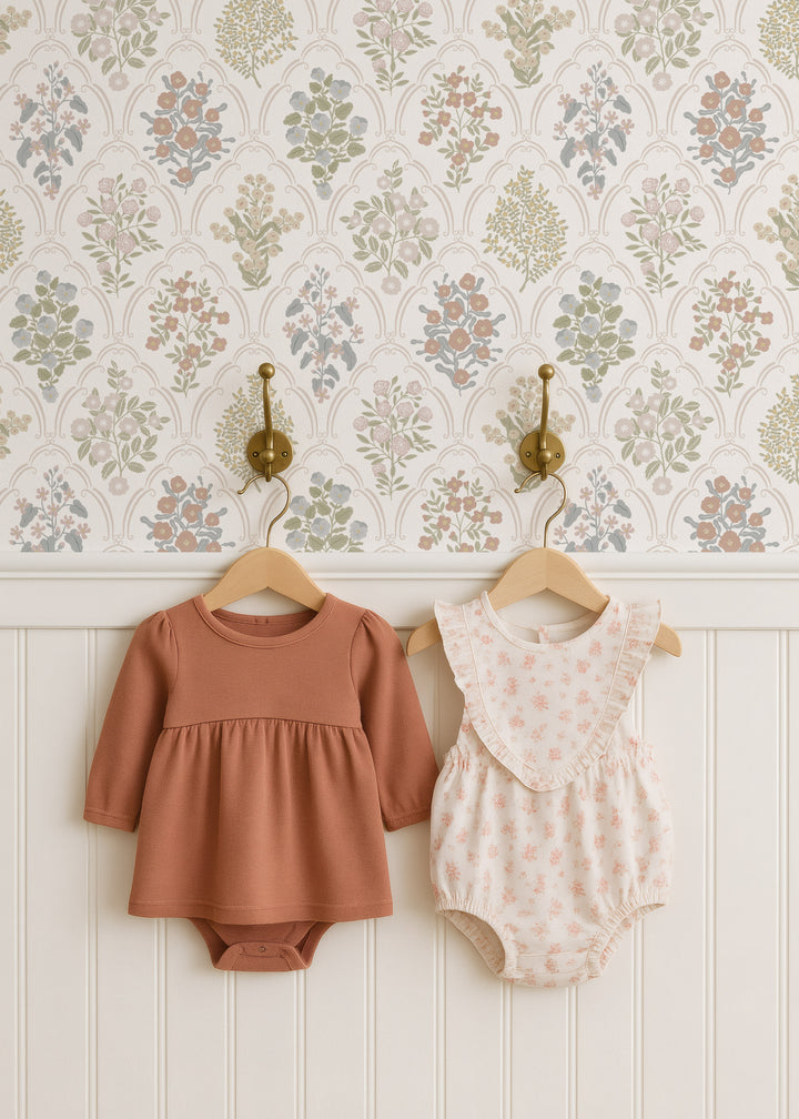 Cottage Arched Scalloped Botanical Wallpaper - Light