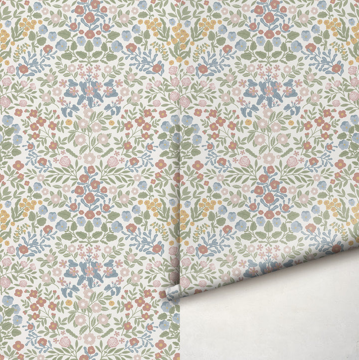 Countryside Dainty Garden Wallpaper